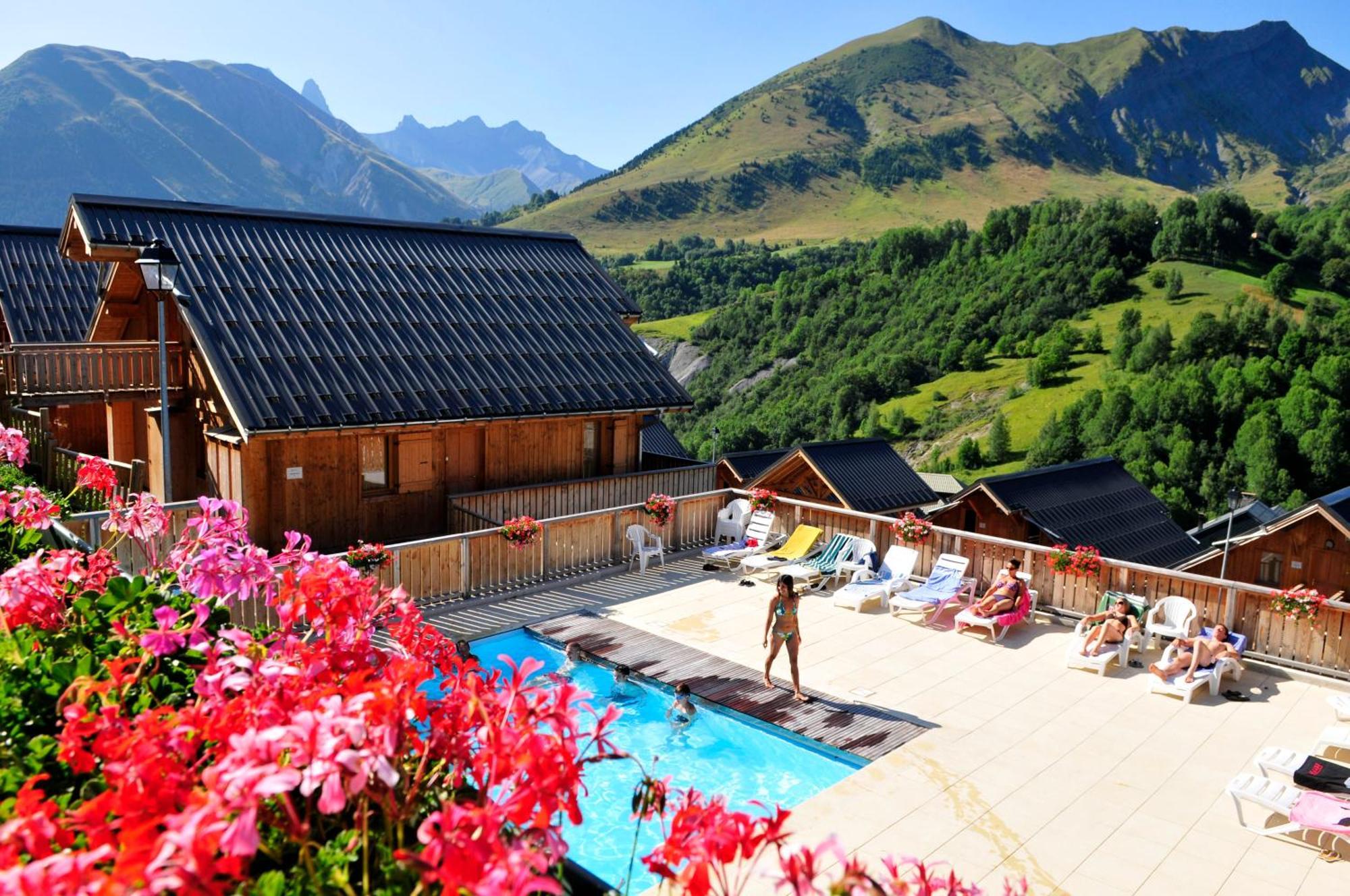 Residence Goelia Les Chalets Des Ecourts 圣让达尔沃 外观 照片